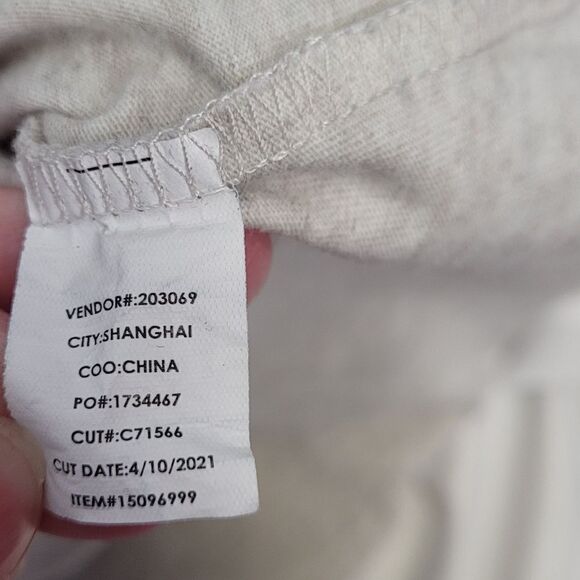 DISNEY Epcot food and wine festival 2021 Remy Ratatouille crop tee shirt M‎ - Picture 7 of 9